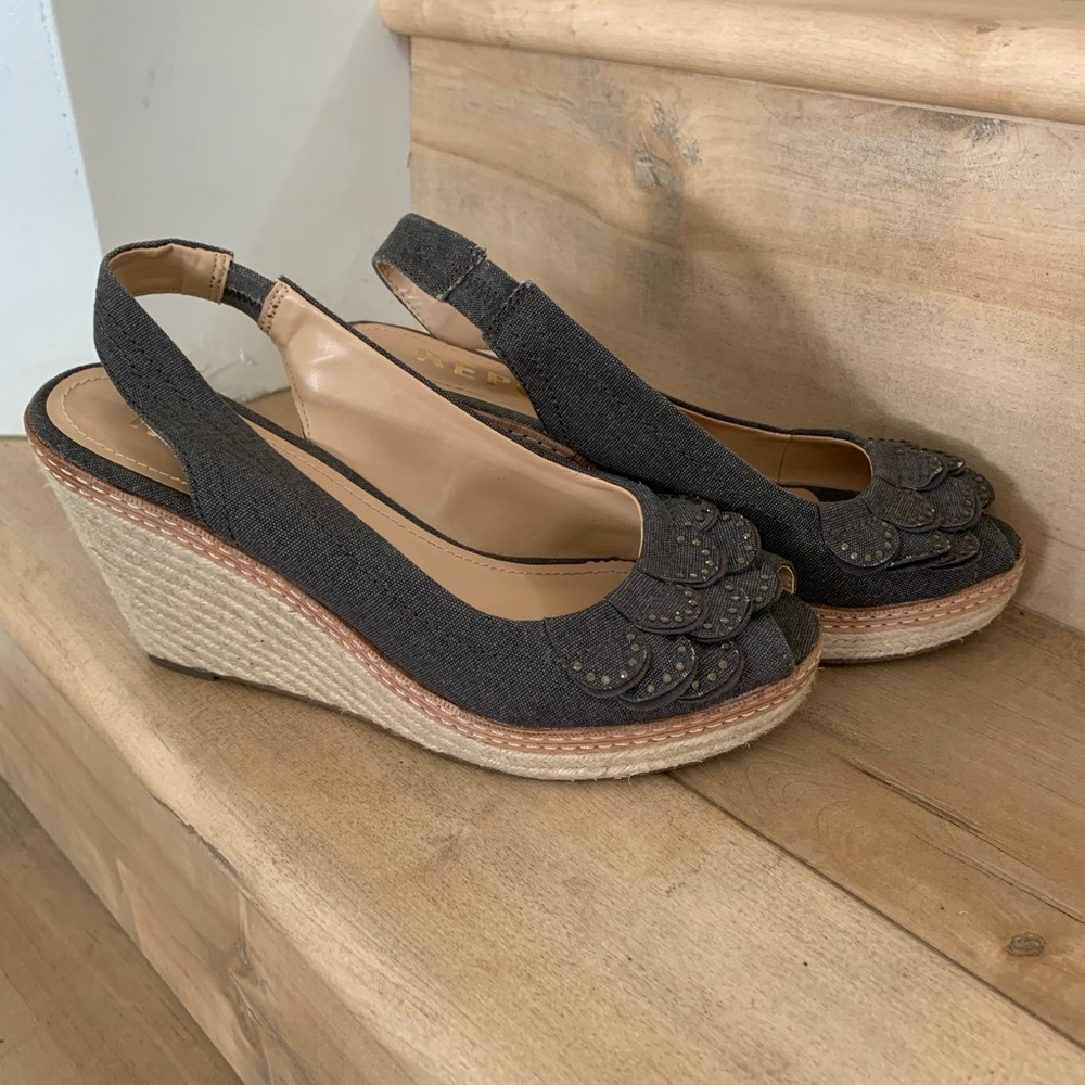 Report Espadrille. Dark Gray.  Like New.